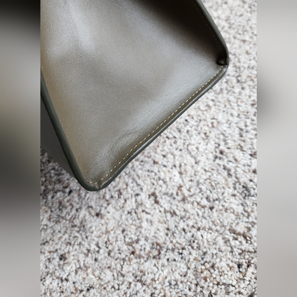 Authentic DeMellier Montreal in discontinued Olive green - Picture 4 of 17